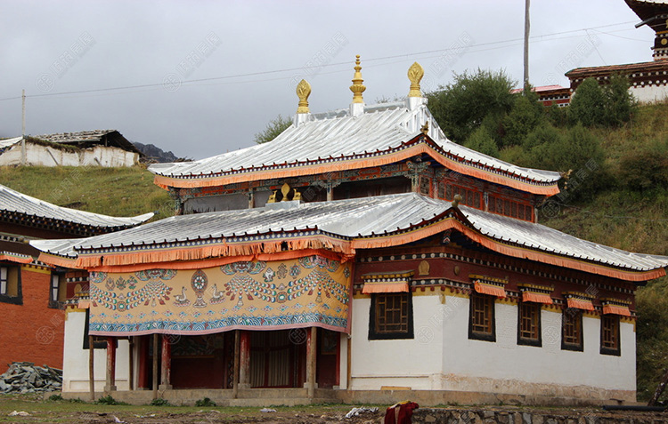藏族民居房屋