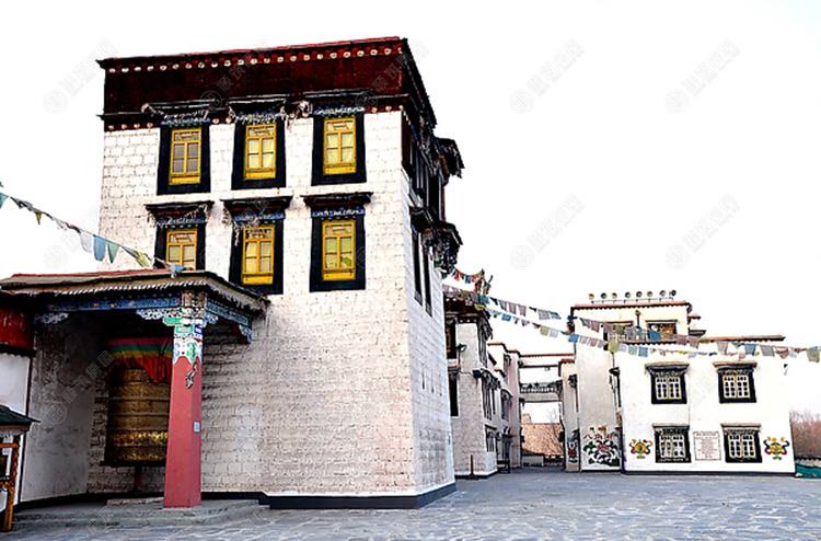 云南藏族民居房屋设计